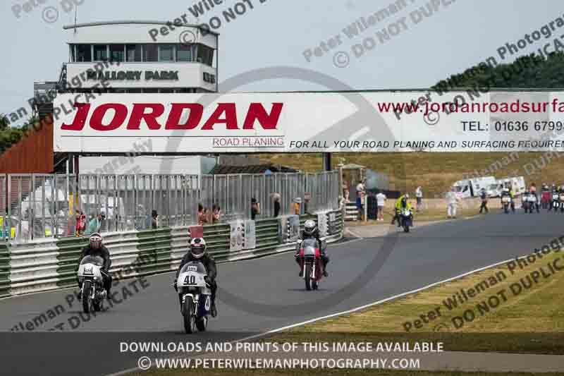 Vintage motorcycle club;eventdigitalimages;mallory park;mallory park trackday photographs;no limits trackdays;peter wileman photography;trackday digital images;trackday photos;vmcc festival 1000 bikes photographs